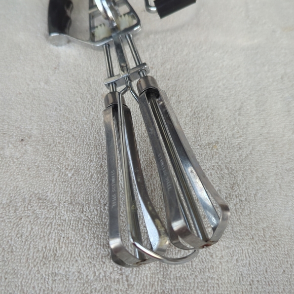 Vintage Stainless Steel Hand Held Mixer Egg Beater 10-Inches Long 1960s - Picture 4 of 11